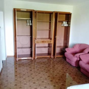 Продается 1-комнатная квартира, 41 м²