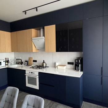 Продается 1-комнатная квартира, 74 м²