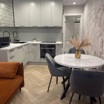 Сдается 1-комнатная квартира, 56 м²