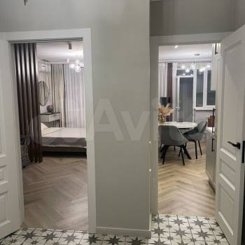 Сдается 1-комнатная квартира, 56 м²