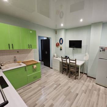 Продается 1-комнатная квартира, 46 м²