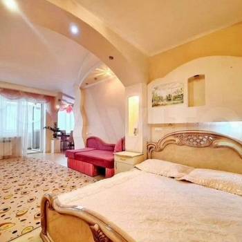 Продается 1-комнатная квартира, 46 м²
