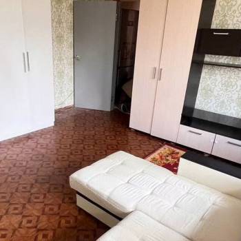Продается 1-комнатная квартира, 51 м²