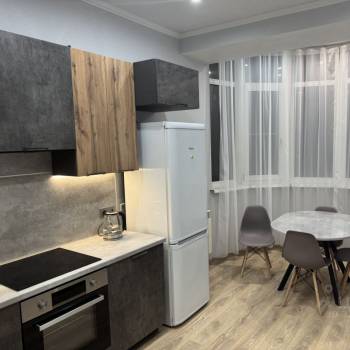 Сдается 2-х комнатная квартира, 70 м²