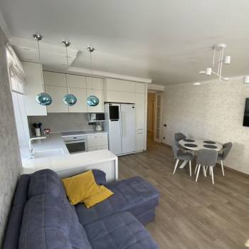 Сдается 2-х комнатная квартира, 90 м²