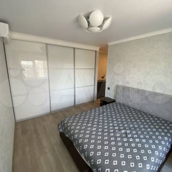 Сдается 2-х комнатная квартира, 90 м²