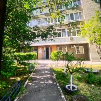 Продается 1-комнатная квартира, 35 м²