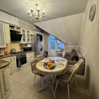 Продается 1-комнатная квартира, 49,7 м²