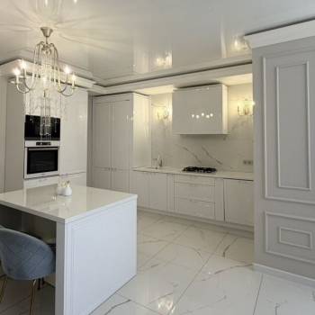 Продается 3-х комнатная квартира, 830 м²