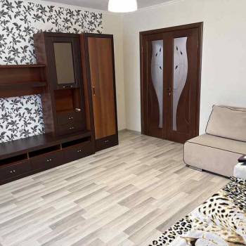 Сдается 2-х комнатная квартира, 70 м²