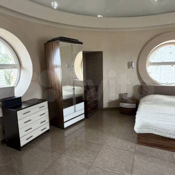 Сдается 1-комнатная квартира, 68 м²