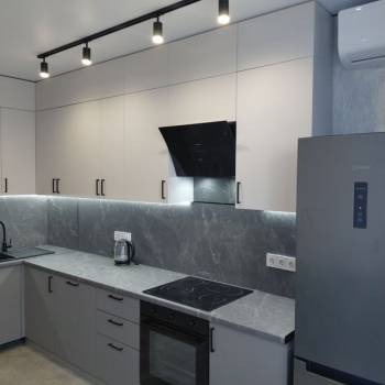Сдается 2-х комнатная квартира, 77 м²