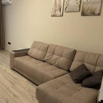 Сдается 1-комнатная квартира, 42 м²