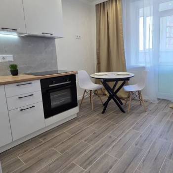 Продается 1-комнатная квартира, 40 м²