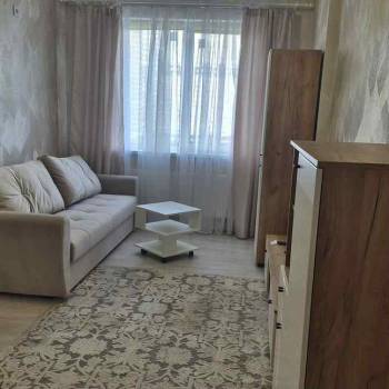 Сдается 1-комнатная квартира, 38 м²