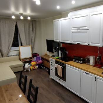 Продается 1-комнатная квартира, 51,4 м²