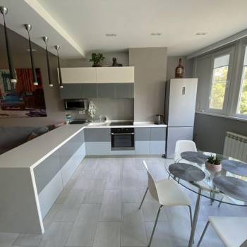 Продается 1-комнатная квартира, 52 м²