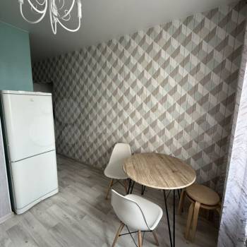 Сдается 1-комнатная квартира, 38 м²