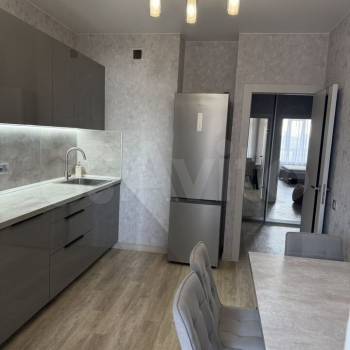 Сдается 1-комнатная квартира, 40 м²