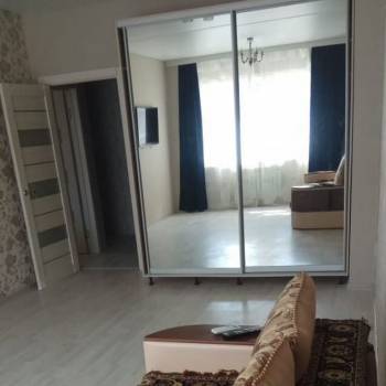 Сдается 1-комнатная квартира, 49 м²