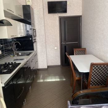 Сдается 1-комнатная квартира, 70 м²