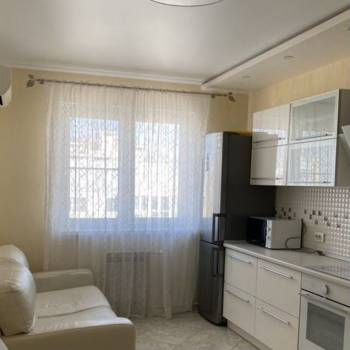 Сдается 1-комнатная квартира, 47 м²