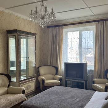 Сдается 2-х комнатная квартира, 83 м²