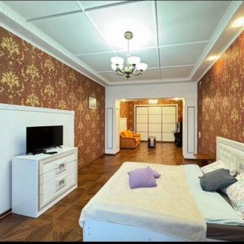 Сдается 2-х комнатная квартира, 83 м²