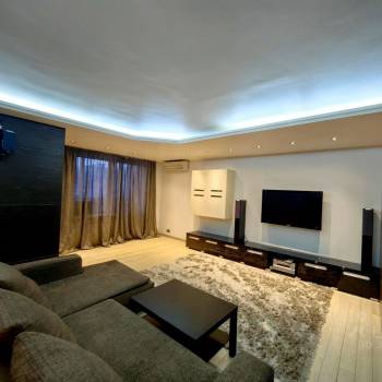 Сдается 2-х комнатная квартира, 92 м²
