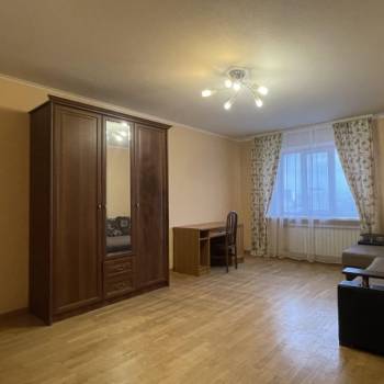 Сдается Многокомнатная квартира, 111 м²