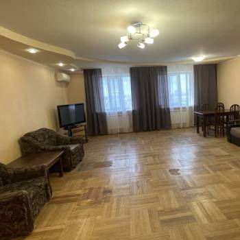 Сдается Многокомнатная квартира, 111 м²