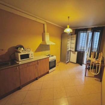 Сдается 1-комнатная квартира, 56 м²