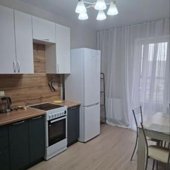 Сдается 1-комнатная квартира, 38 м²