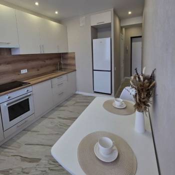 Продается 1-комнатная квартира, 39 м²
