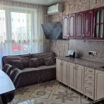 Продается 1-комнатная квартира, 47 м²