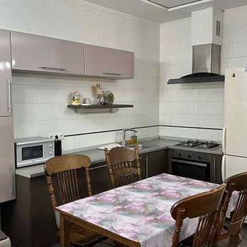 Сдается 2-х комнатная квартира, 75 м²