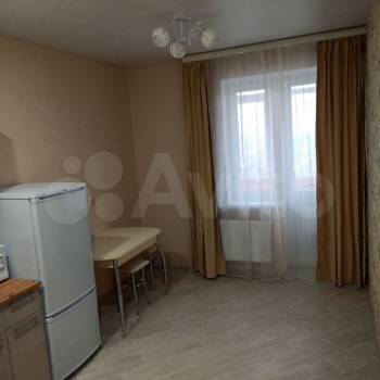 Сдается 1-комнатная квартира, 39 м²