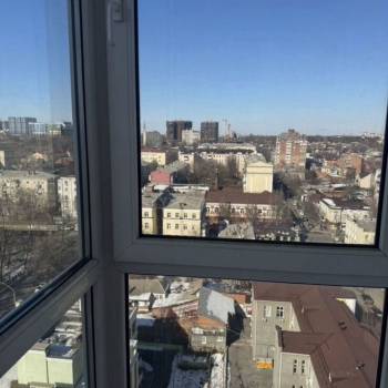 Продается 1-комнатная квартира, 41 м²