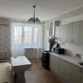 Сдается 1-комнатная квартира, 41 м²