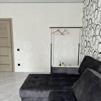 Продается 1-комнатная квартира, 40 м²