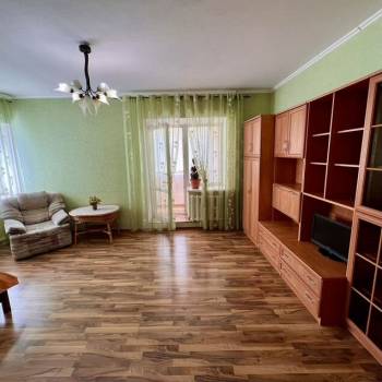 Сдается 1-комнатная квартира, 52 м²