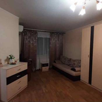 Сдается 1-комнатная квартира, 42 м²
