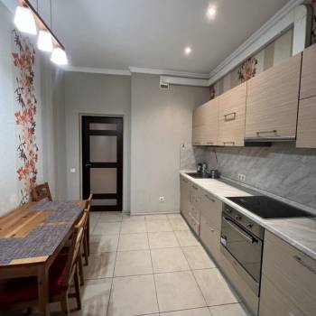Сдается 1-комнатная квартира, 50 м²