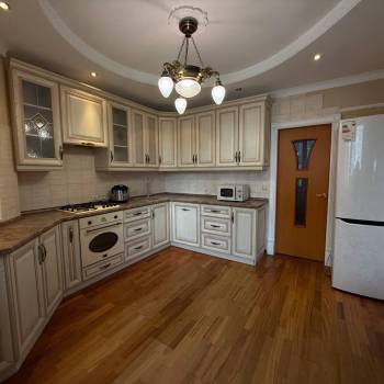 Сдается Многокомнатная квартира, 125 м²