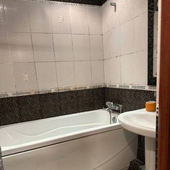 Сдается 2-х комнатная квартира, 60 м²