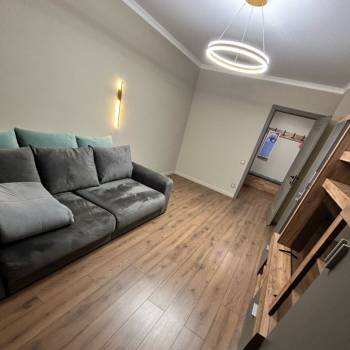 Сдается 1-комнатная квартира, 42 м²