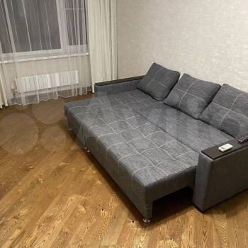 Сдается 1-комнатная квартира, 42 м²