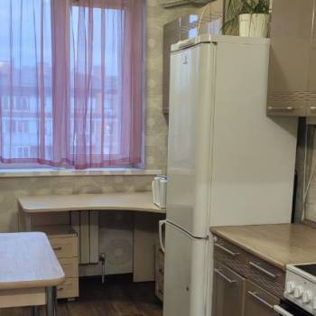Сдается 1-комнатная квартира, 40 м²