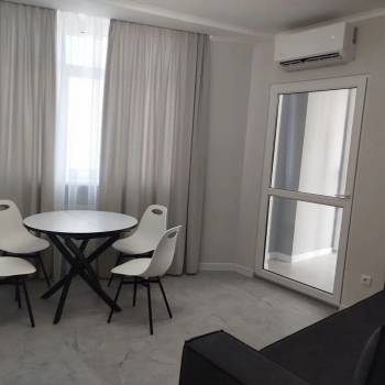 Сдается 1-комнатная квартира, 42 м²