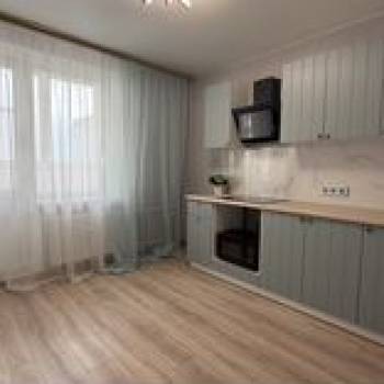 Продается 1-комнатная квартира, 37 м²